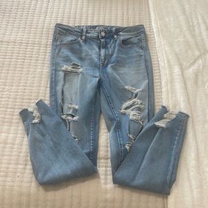 American Eagle distressed super stretch jeans